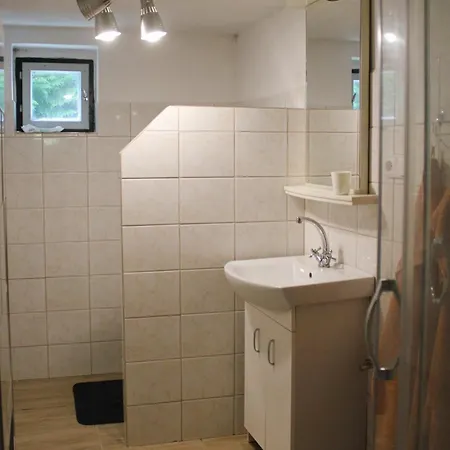 Na Bunci Alpesi faház Roštín